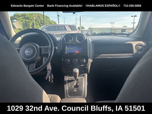Used 2014 Jeep Patriot Latitude AWD/4WD image 11