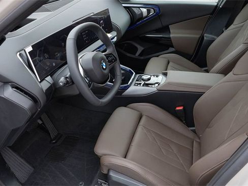 Used 2026 BMW X3 xDrive30 w/ Premium Package image 2