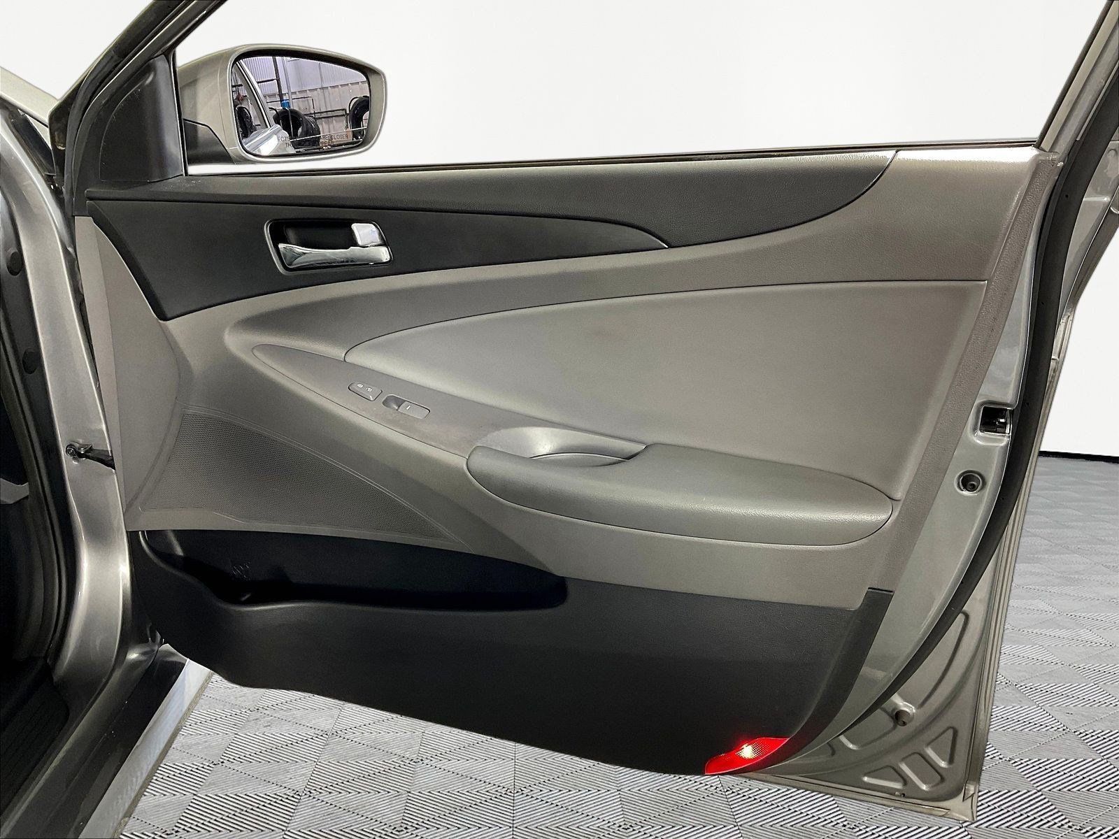 Used 2014 Hyundai Sonata GLS w/ Popular Equipment Group 2 FWD image 26