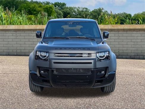 New 2026 Land Rover Defender 110 V8 image 2