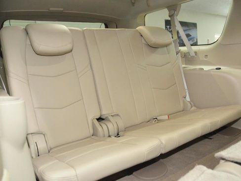 Used 2015 Cadillac Escalade ESV Luxury AWD/4WD image 33