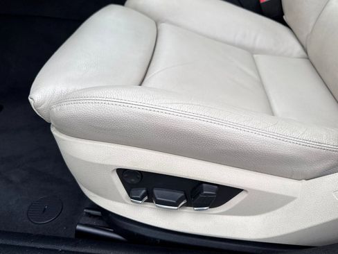 Used 2011 BMW 535i Sedan image 14