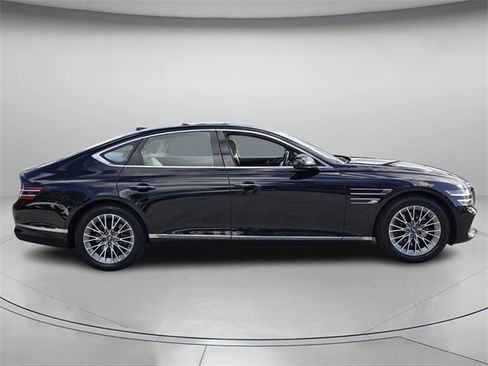 Certified 2022 Genesis G80 2.5T image 4