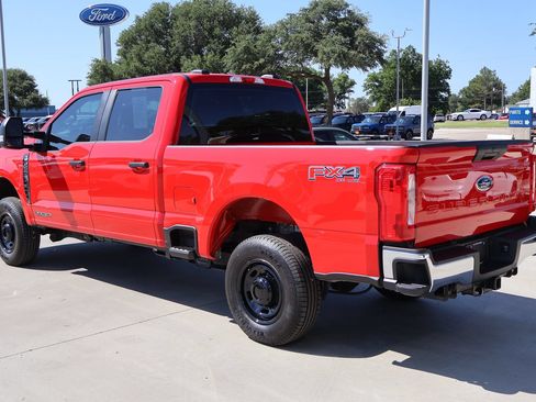 Used 2024 Ford F250 XL w/ FX4 Off-Road Package AWD/4WD image 12
