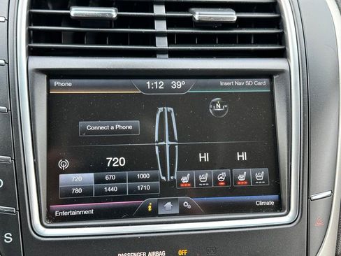 Used 2016 Lincoln MKX Reserve w/ Climate Package image 22