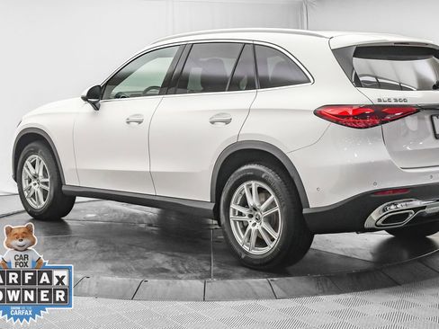 Used 2025 Mercedes-Benz GLC 300 4MATIC image 5