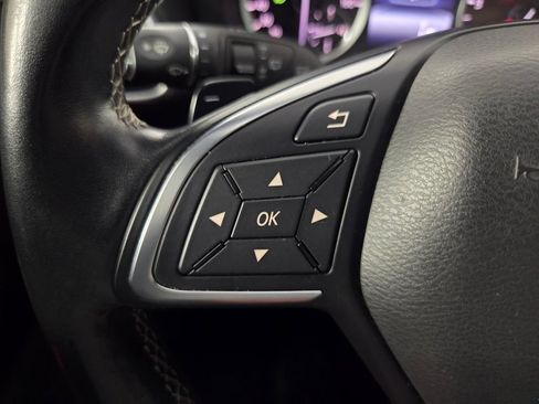 Used 2018 INFINITI QX30 Sport w/ Sport Leather Package FWD image 17