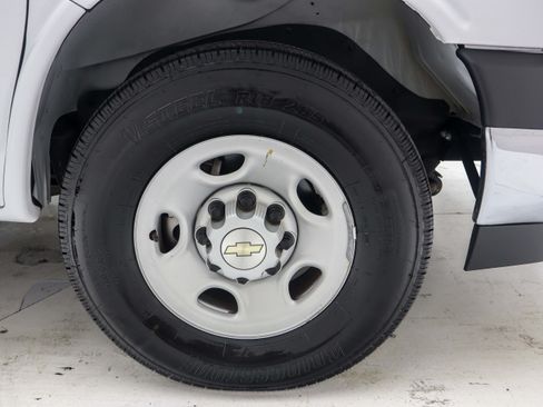 Used 2023 Chevrolet Express 3500 w/ Power Convenience Package RWD image 31
