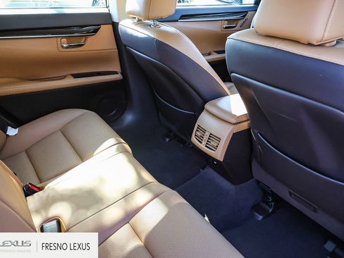 Used 2016 Lexus ES 350 w/ Navigation System Package FWD image 12