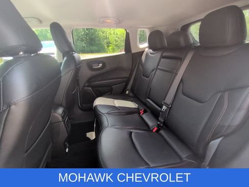 Used 2019 Jeep Compass Limited AWD/4WD image 25