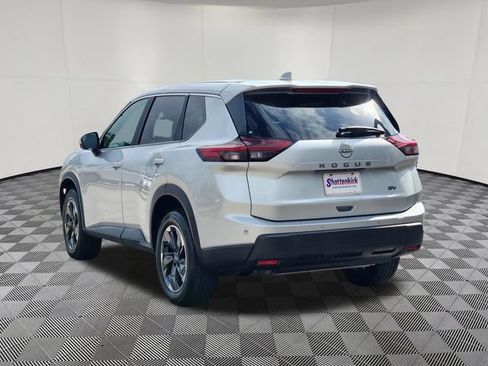 Used 2024 Nissan Rogue SV FWD image 3