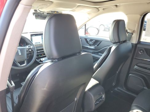 New 2025 Lincoln Corsair Reserve w/ Equipment Group 202A image 26