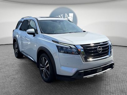 Used 2025 Nissan Pathfinder Platinum