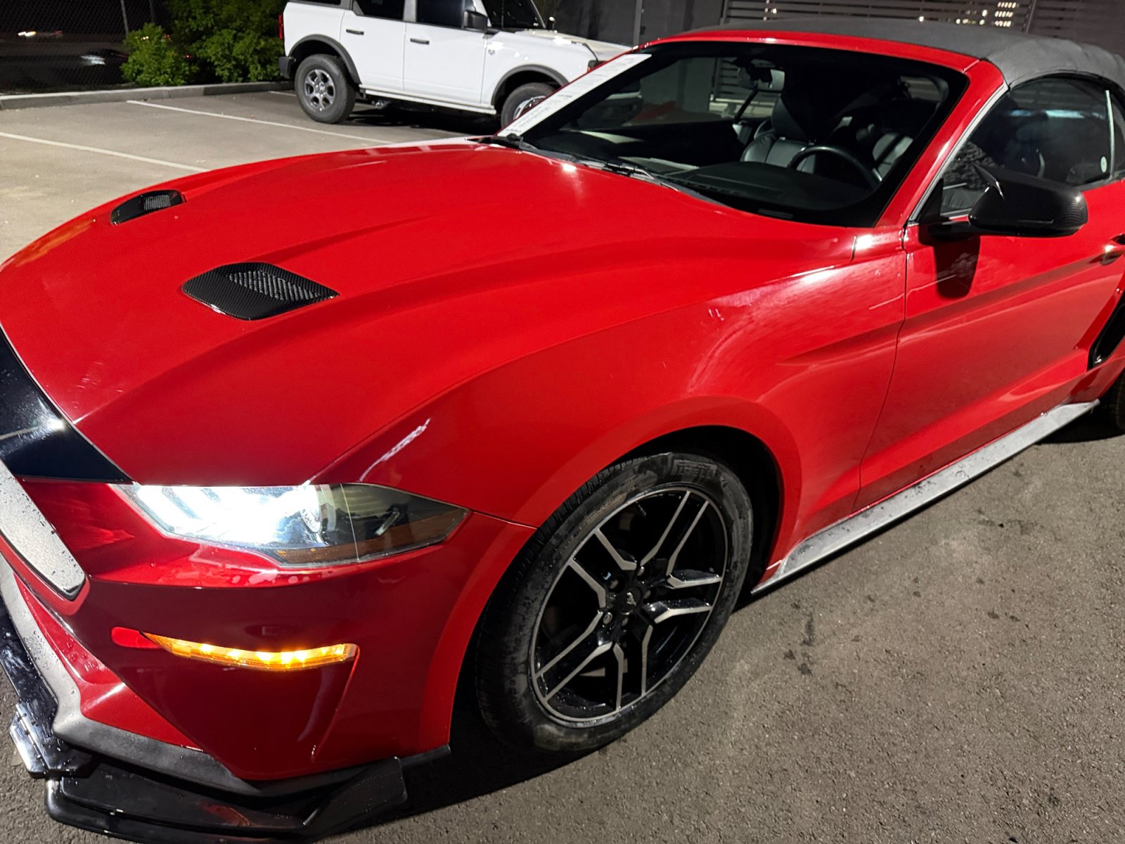 Used 2019 Ford Mustang Premium RWD image 10