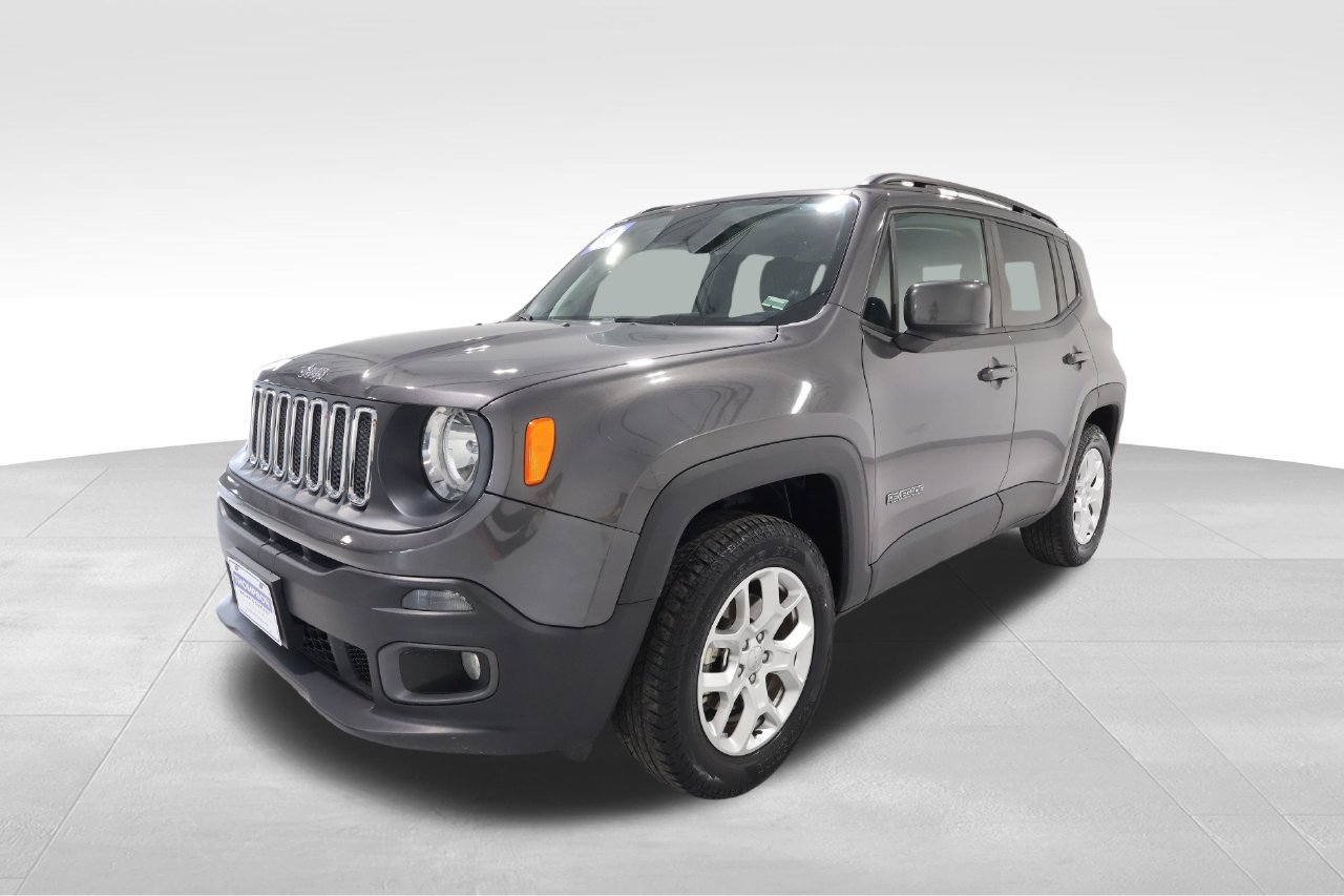 Used 2018 Jeep Renegade Latitude w/ Cold Weather Group AWD/4WD image 6