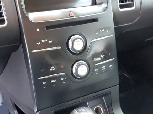 Certified 2019 Ford Flex SEL w/ Equipment Group 202A image 28