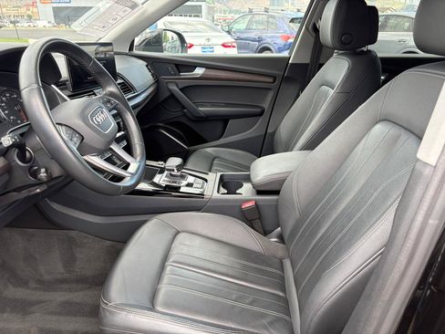 Used 2023 Audi Q5 2.0T Premium w/ S Line w/ Convenience Package AWD/4WD image 11