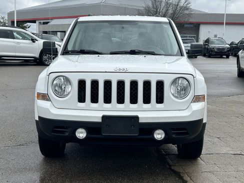 Used 2012 Jeep Patriot Latitude image 2