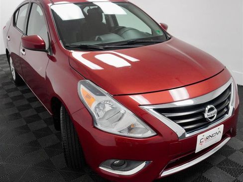 Used 2017 Nissan Versa SV w/ SV Special Edition Package image 9