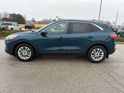 Used 2020 Ford Escape SE image 4