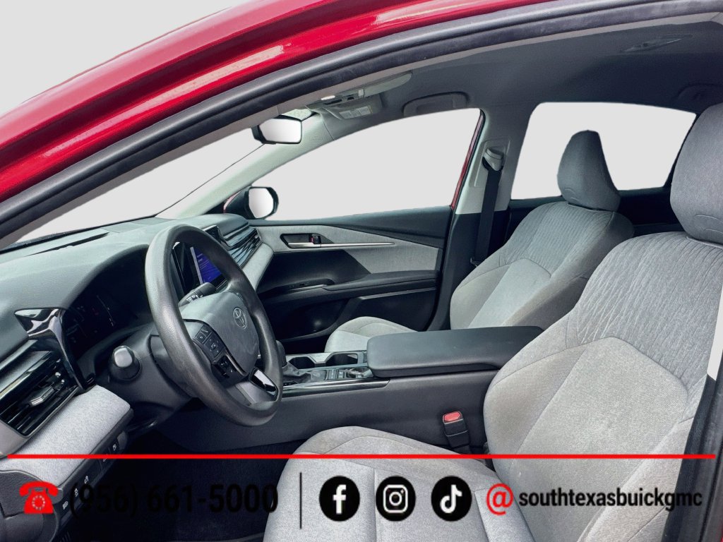 Used 2025 Toyota Camry LE w/ Convenience Package FWD image 11