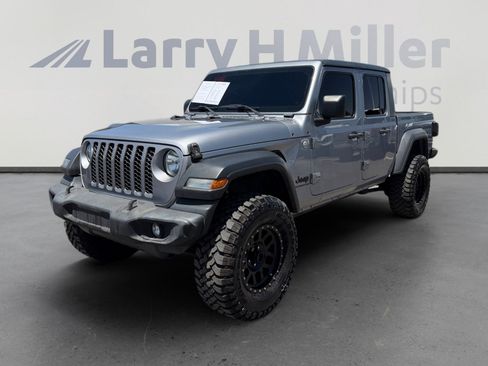Used 2020 Jeep Gladiator Sport w/ Quick Order Package 24S AWD/4WD image 1