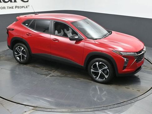 New 2026 Chevrolet Trax RS w/ Driver Confidence Package image 16