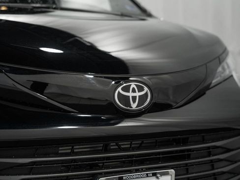 New 2026 Toyota Sienna XLE Woodland Edition image 11