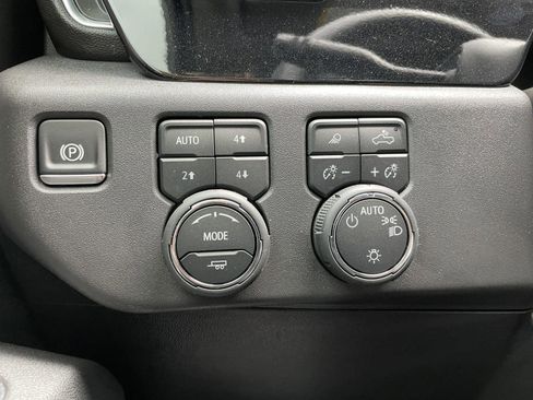 Used 2025 Chevrolet Silverado 1500 LT image 31