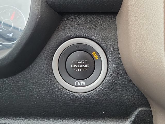 Used 2022 RAM 1500 Laramie AWD/4WD image 18