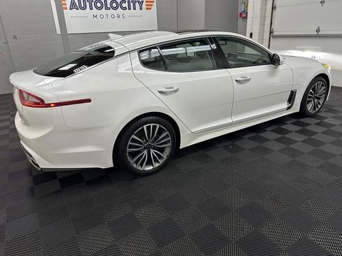 Used 2018 Kia Stinger Premium AWD/4WD image 11
