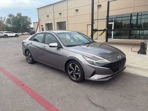 Used 2023 Hyundai Elantra SEL w/ Convenience Package FWD image 1