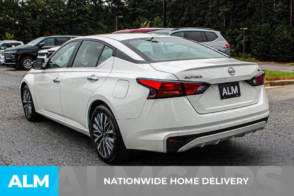 Used 2024 Nissan Altima 2.5 SV FWD image 4