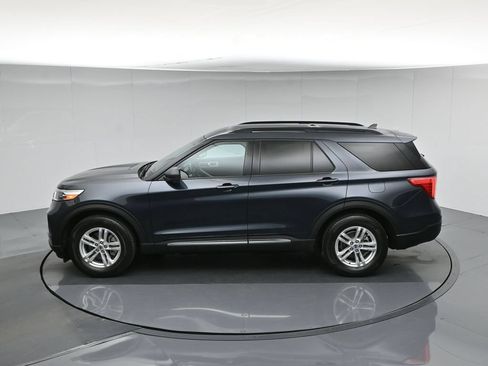 Used 2023 Ford Explorer XLT RWD image 40