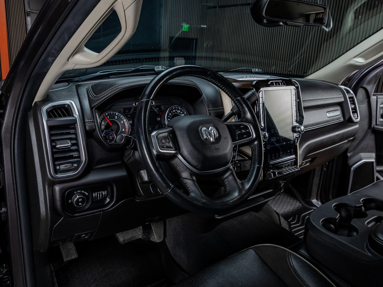 Used 2023 RAM 2500 Laramie AWD/4WD image 15