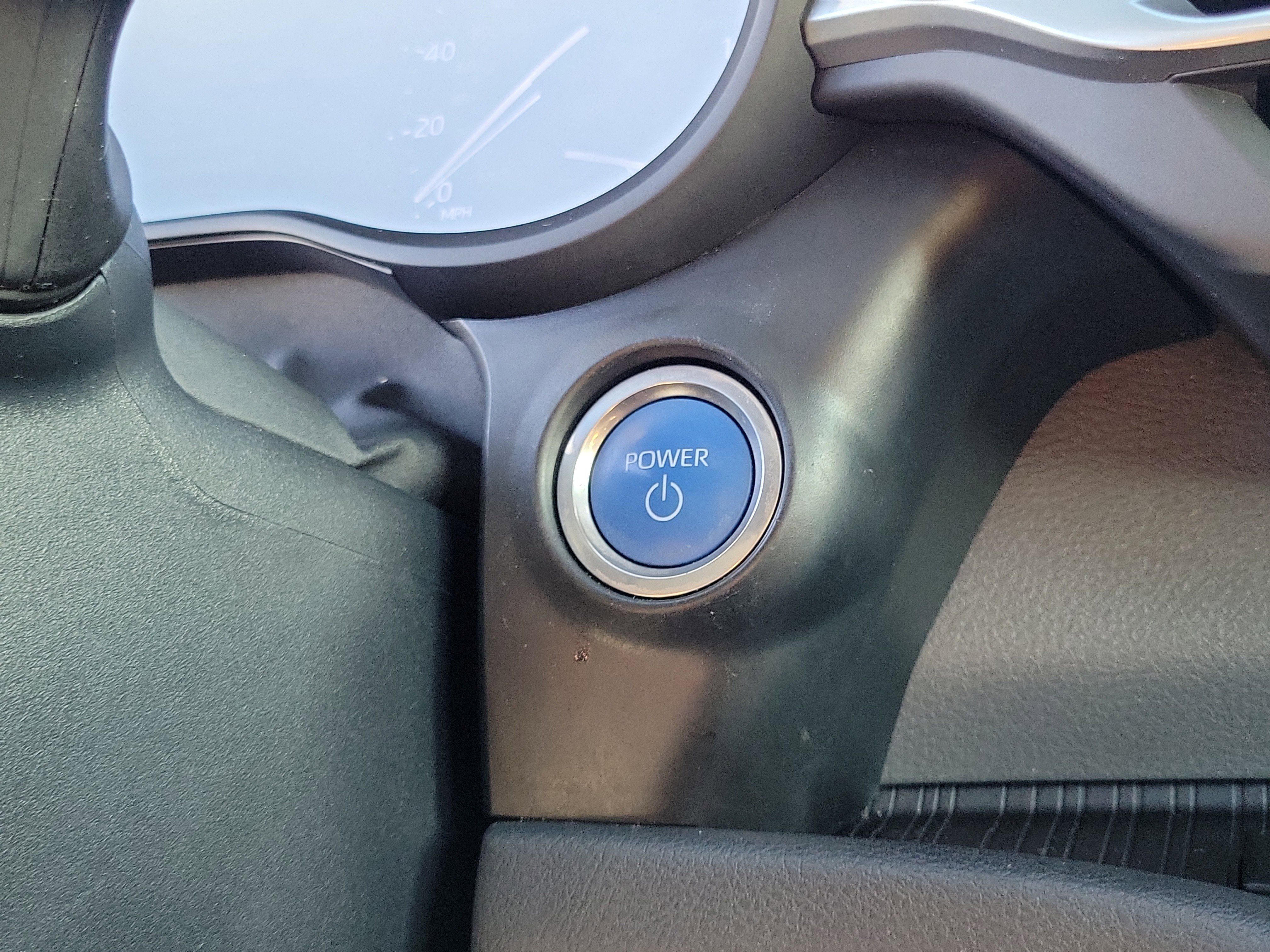 Used 2023 Toyota Sienna XSE FWD image 28
