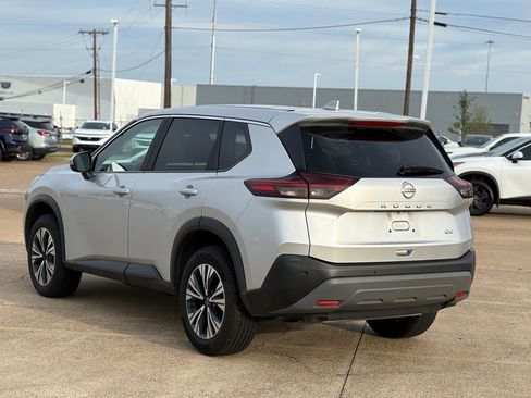 Used 2023 Nissan Rogue SV image 6