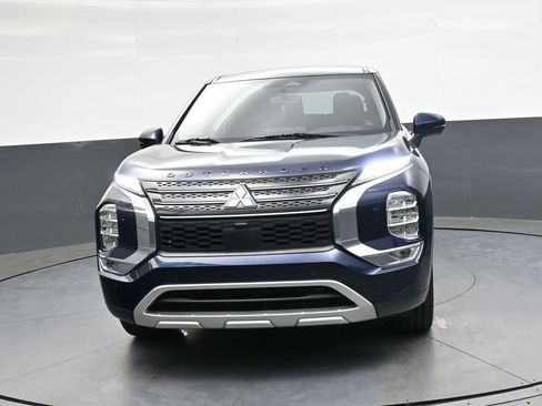 Used 2022 Mitsubishi Outlander SE AWD/4WD image 9