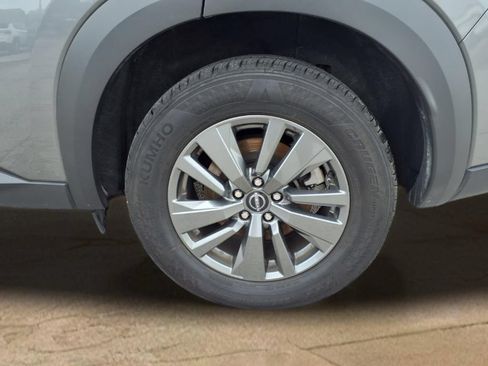Used 2025 Nissan Pathfinder SV FWD image 26