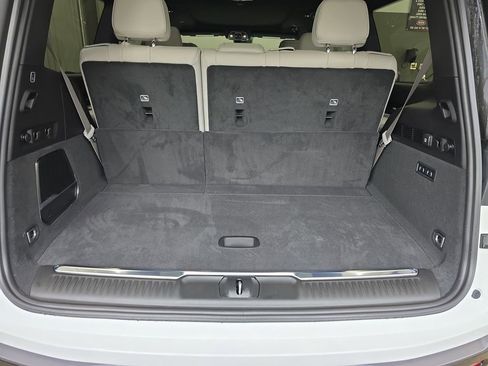 New 2026 Jeep Grand Wagoneer Summit AWD/4WD image 13