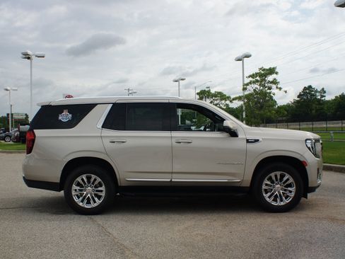 Used 2021 GMC Yukon SLT w/ SLT Premium Package AWD/4WD image 22