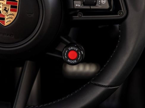 Used 2025 Porsche 911 Carrera 4 GTS image 41