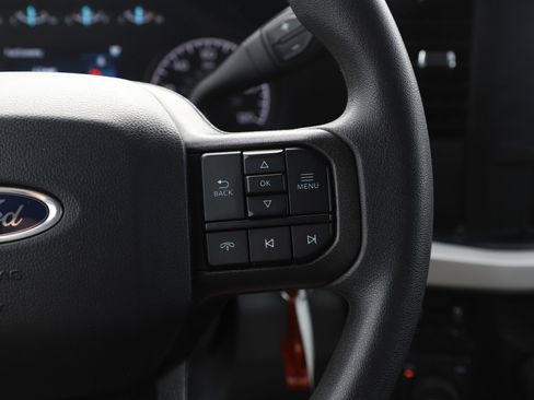 Used 2025 Ford F350 XLT AWD/4WD image 29