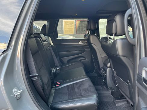 Used 2020 Jeep Grand Cherokee Altitude AWD/4WD image 26