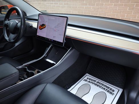 Used 2018 Tesla Model 3 Long Range RWD image 29