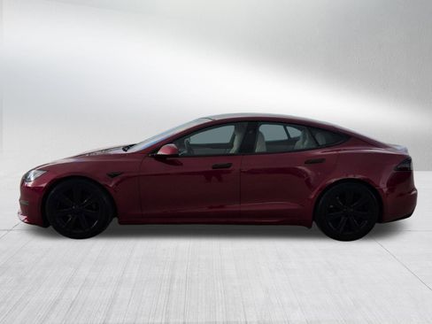 Used 2023 Tesla Model S Standard Range image 3