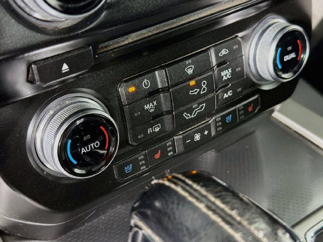 Used 2016 Ford F150 Lariat w/ Equipment Group 502A Luxury AWD/4WD image 15