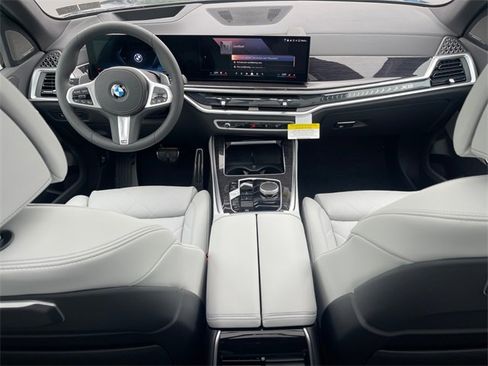 New 2026 BMW X5 xDrive40i w/ M Sport Package image 10