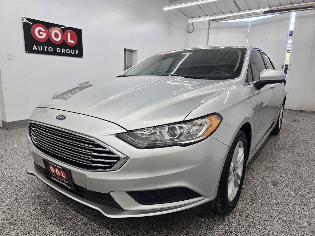 Used 2018 Ford Fusion SE FWD image 7