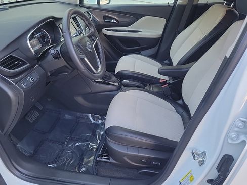Used 2022 Buick Encore Preferred w/ Safety Package image 11